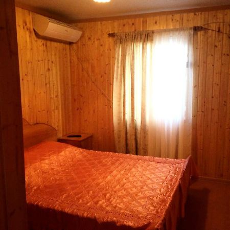 Guesthouse On Zheleznodorozhnaya Soechoemi Buitenkant foto