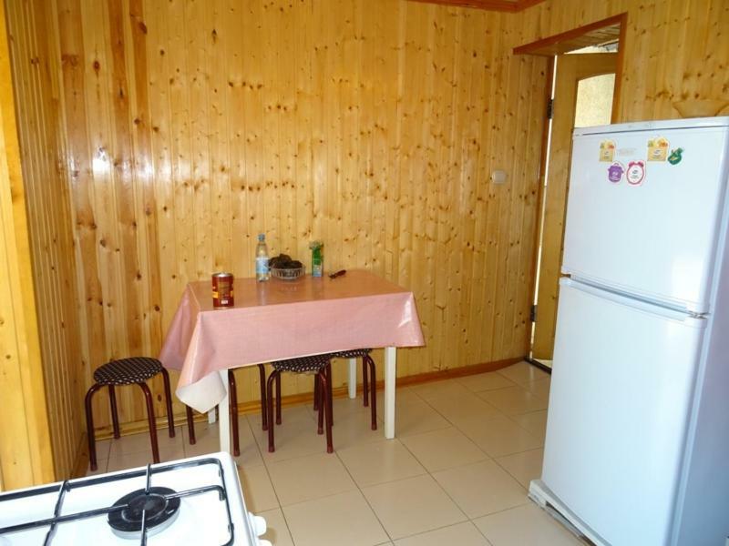 Guesthouse On Zheleznodorozhnaya Soechoemi Buitenkant foto